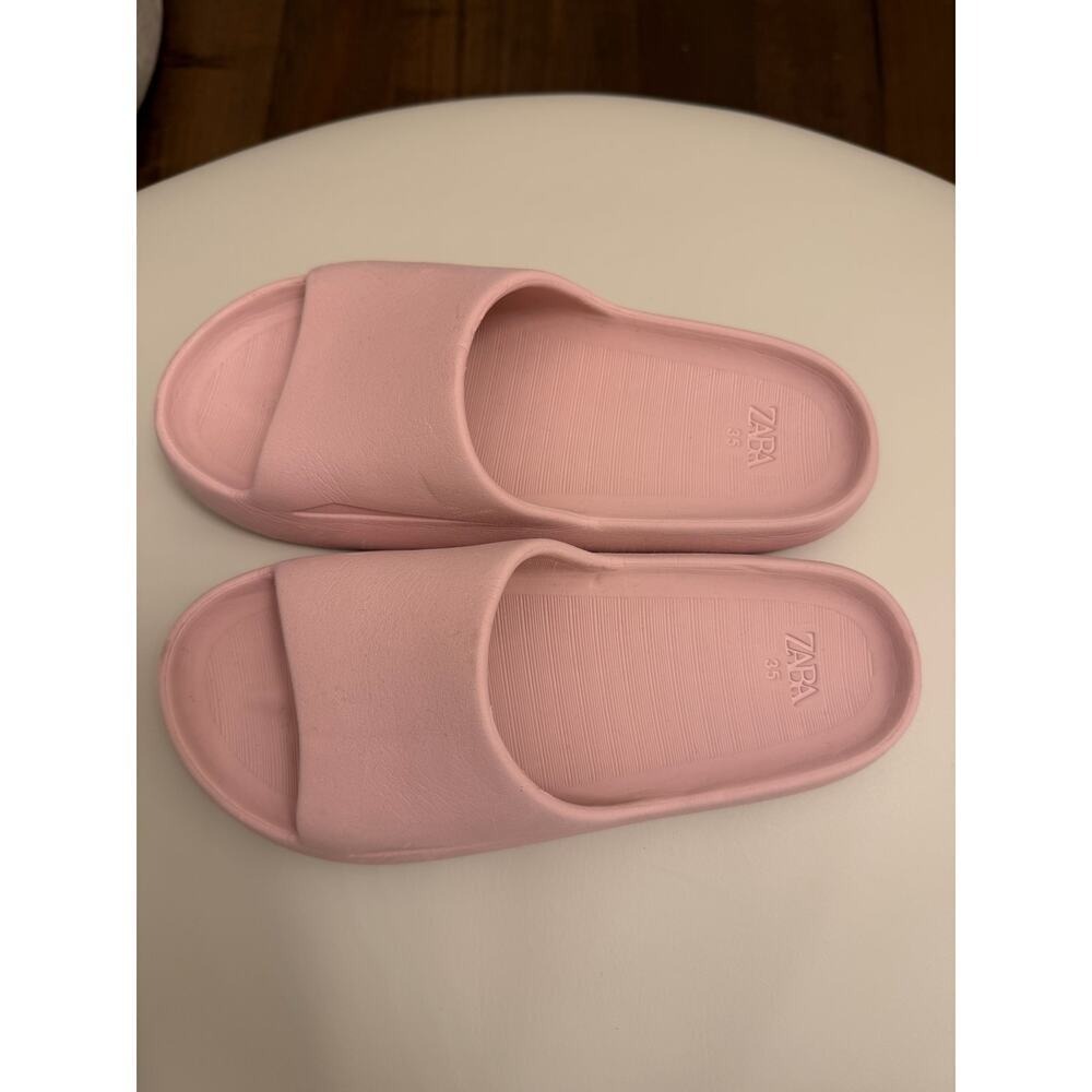 Zara Pool slides - Picture 3 of 4